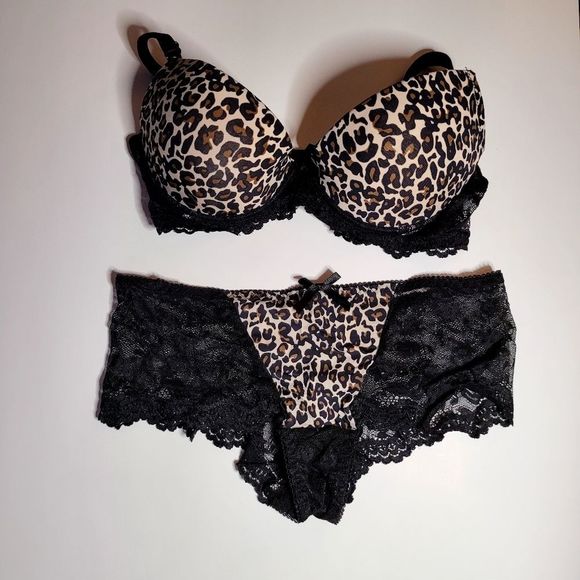 lingerie,set of bra&underwear leopard size L.One time used almost new - Picture 1 of 2